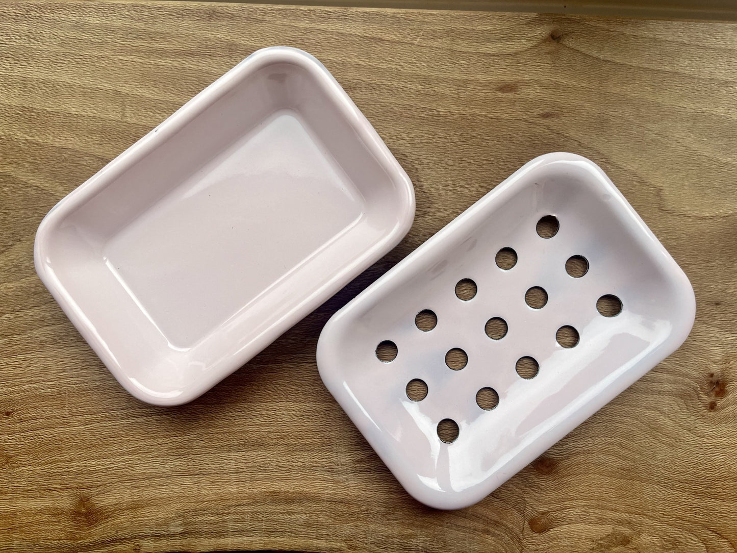 Two Part Enamel Soap Dish - Pink